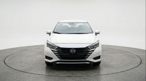 Aspen White Tricoat 2025 Nissan Versa 1.6 SV