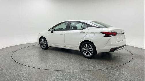 Aspen White Tricoat 2025 Nissan Versa 1.6 SV