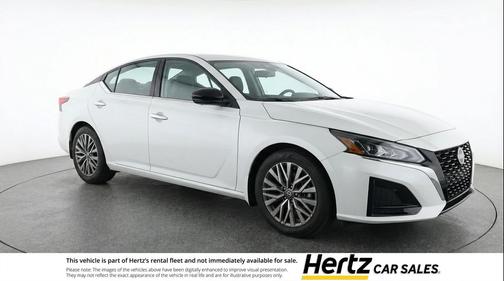 Glacier White 2025 Nissan Altima SV FWD