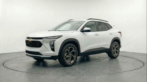 Summit White 2025 Chevrolet Trax LT