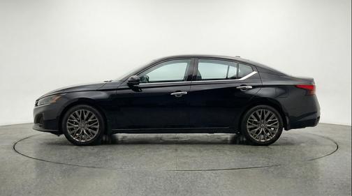 Super Black 2025 Nissan Altima SV FWD