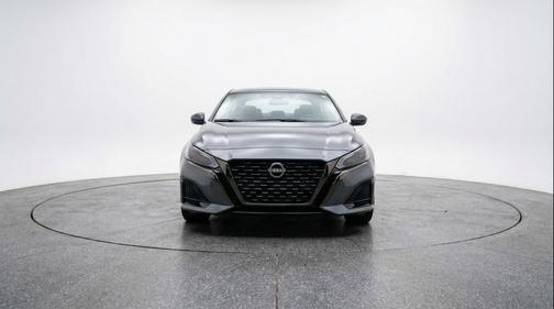 Gun Metallic 2025 Nissan Altima SV FWD