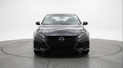 Super Black 2025 Nissan Altima SV FWD