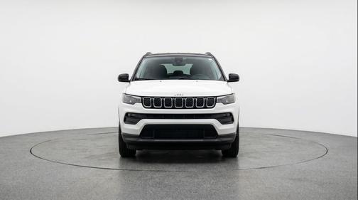 Bright White Clearcoat 2025 Jeep Compass Limited