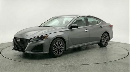 Gun Metallic 2025 Nissan Altima SV FWD