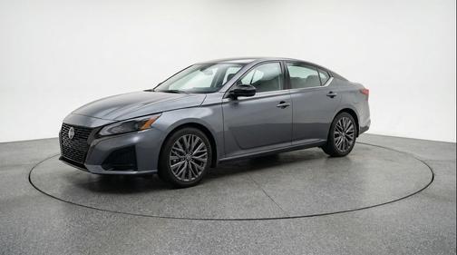 Gun Metallic 2025 Nissan Altima SV FWD
