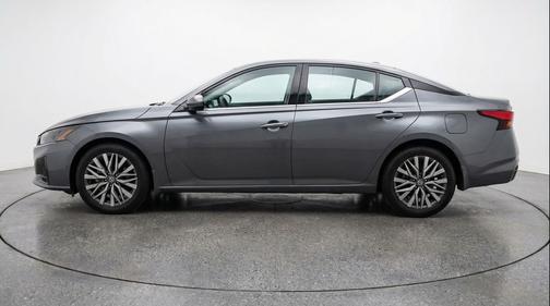 Gun Metallic 2025 Nissan Altima SV FWD