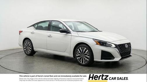 Glacier White 2025 Nissan Altima SV FWD