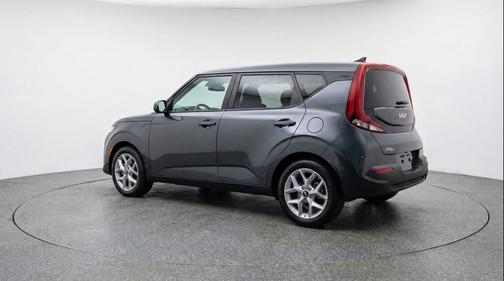 Gravity Gray 2025 Kia Soul LX