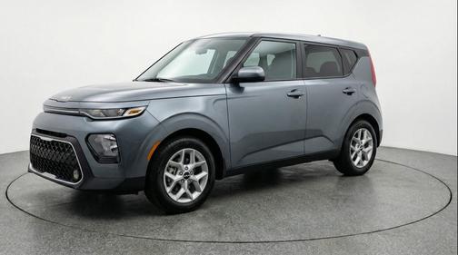 Gravity Gray 2025 Kia Soul LX