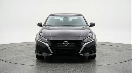 Super Black 2025 Nissan Altima SV FWD