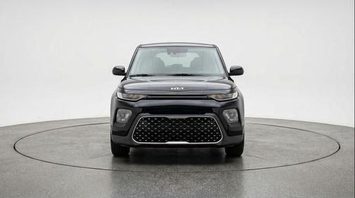 Fusion Black 2025 Kia Soul LX
