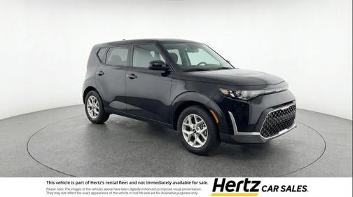 Fusion Black 2025 Kia Soul LX