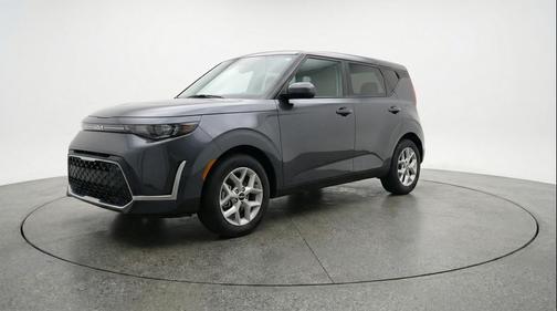 Gravity Gray 2025 Kia Soul LX