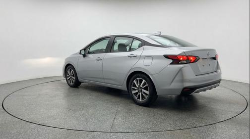 Gun Metallic 2025 Nissan Versa 1.6 SV