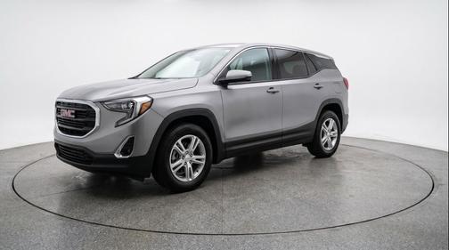 Sterling Gray Metallic 2024 GMC Terrain SLE
