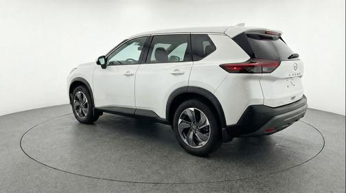 Everest White Pearl Tricoat 2025 Nissan Rogue SV