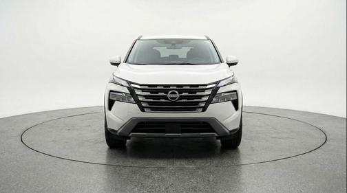 Everest White Pearl Tricoat 2025 Nissan Rogue SV