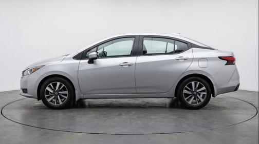 Brilliant Silver Metallic 2025 Nissan Versa 1.6 SV