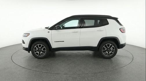 Bright White Clearcoat 2025 Jeep Compass Trailhawk