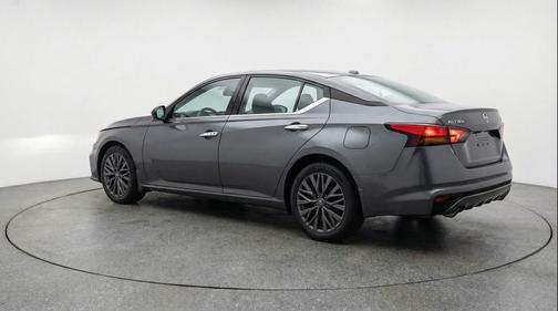 Gun Metallic 2025 Nissan Altima SV FWD
