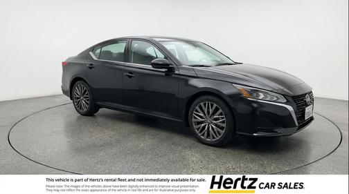 Super Black 2025 Nissan Altima SV FWD