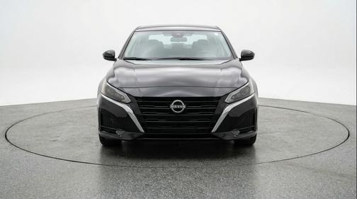 Super Black 2025 Nissan Altima SV FWD