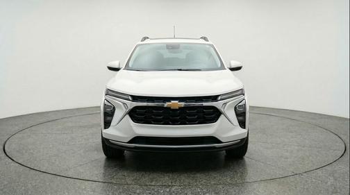 Summit White 2025 Chevrolet Trax LT