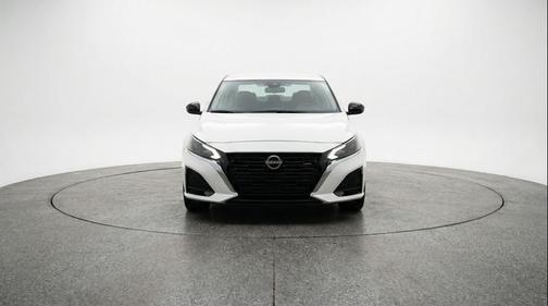 Glacier White 2025 Nissan Altima SV FWD