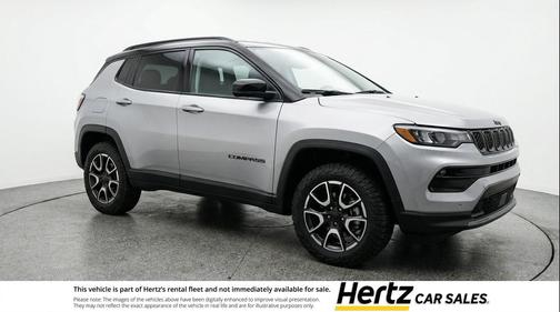 Silver Zynith Metallic Clearcoat 2025 Jeep Compass Trailhawk