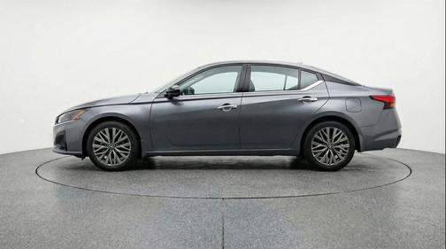 Gun Metallic 2025 Nissan Altima SV FWD