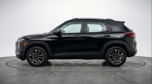 Mosaic Black Metallic 2025 Chevrolet Trailblazer LT