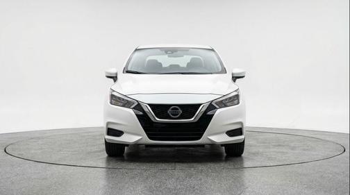 Aspen White Tricoat 2025 Nissan Versa 1.6 SV