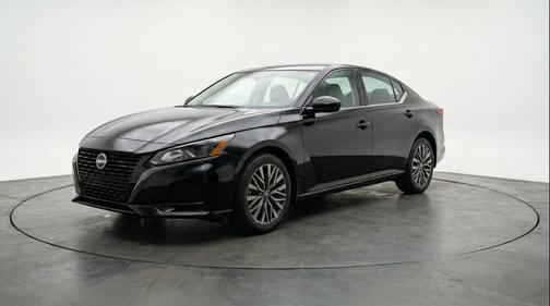 Super Black 2025 Nissan Altima SV FWD