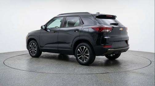 Mosaic Black Metallic 2025 Chevrolet Trailblazer LT