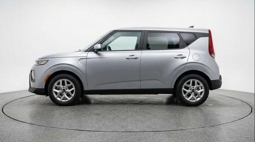 Steel Gray 2025 Kia Soul LX