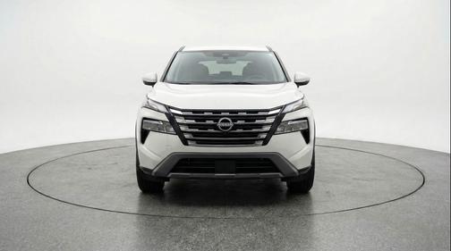 Everest White Pearl Tricoat 2025 Nissan Rogue SV