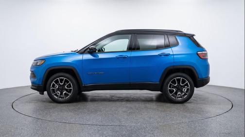 Hydro Blue Pearlcoat 2025 Jeep Compass Trailhawk