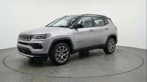 Silver Zynith Metallic Clearcoat 2025 Jeep Compass Limited