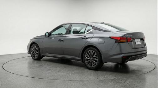 Gun Metallic 2025 Nissan Altima SV FWD