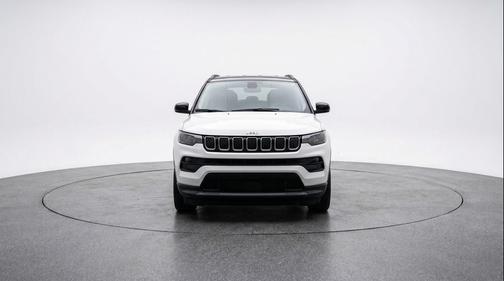 Bright White Clearcoat 2025 Jeep Compass Limited