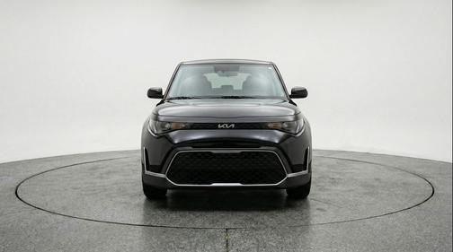 Fusion Black 2025 Kia Soul LX