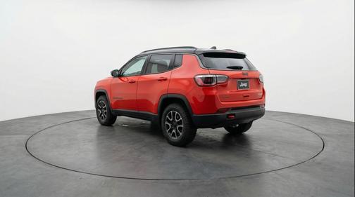 Red Hot Pearlcoat 2025 Jeep Compass Trailhawk