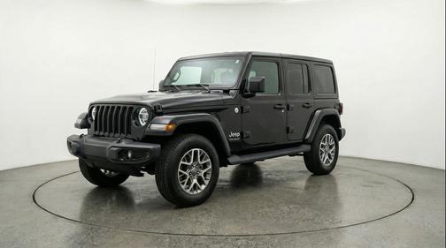 Black Clearcoat 2025 Jeep Wrangler 4-Door Sahara 4x4