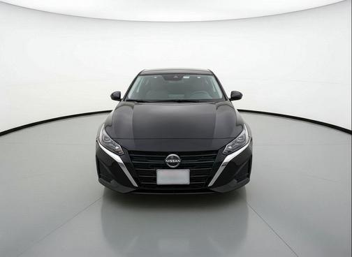 Super Black 2025 Nissan Altima SV FWD