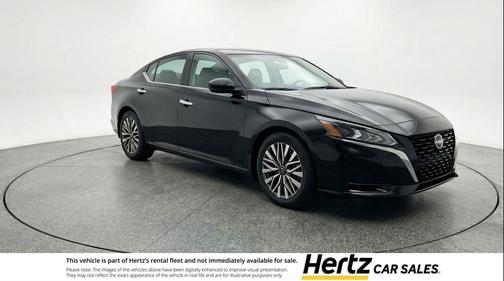 Super Black 2025 Nissan Altima SV FWD