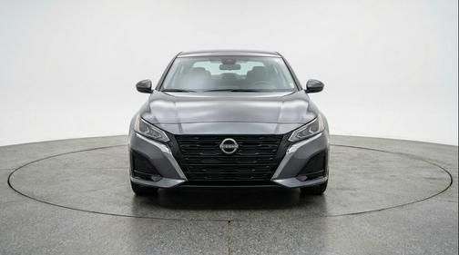 Gun Metallic 2025 Nissan Altima SV FWD