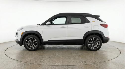 Summit White 2025 Chevrolet Trailblazer LT