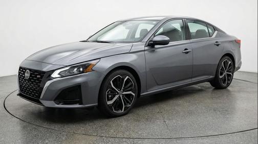 Gun Metallic 2025 Nissan Altima SR FWD