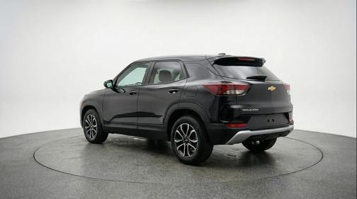 Mosaic Black Metallic 2025 Chevrolet Trailblazer LT